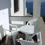 Apartman In With Sea View, Balcony, Air Conditioning, Wifi *