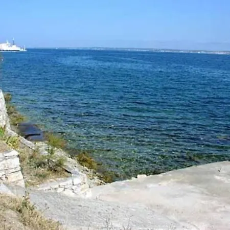 In With Sea View, Balcony, Air Conditioning, Wifi *